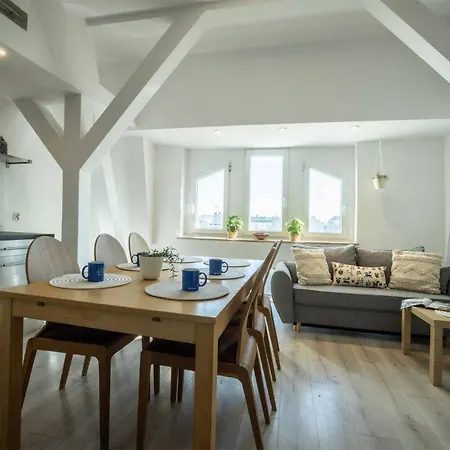 Centric Rooftop 4 Bedroom *