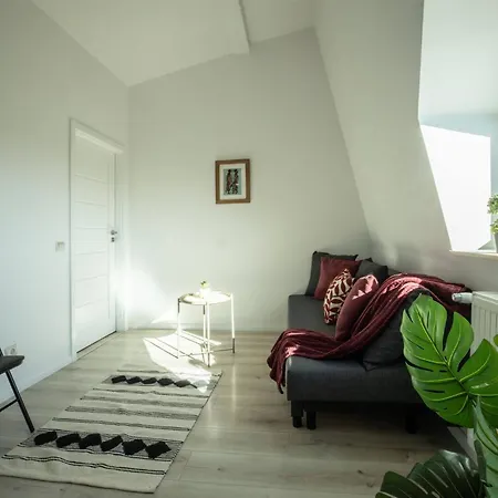 Centric Rooftop 4 Bedroom Apartment *