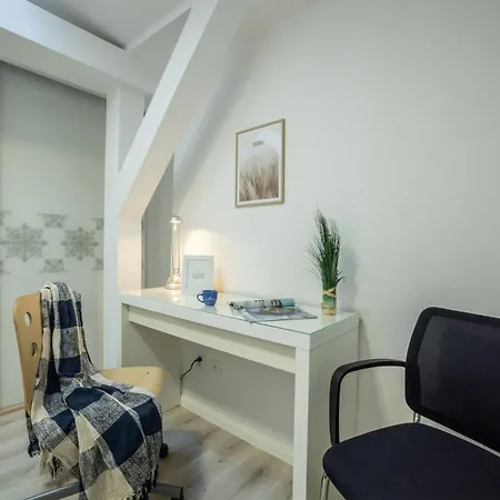 Centric Rooftop 4 Bedroom Apartment *